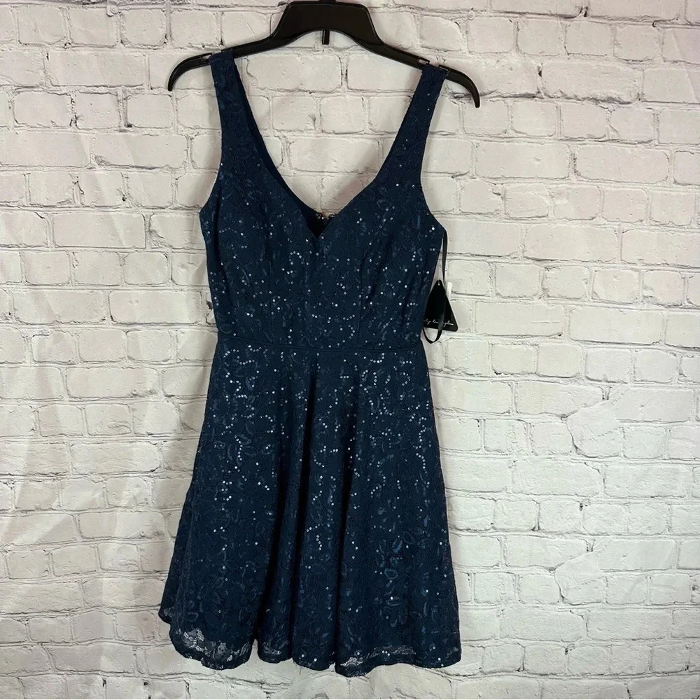 NWT formal dress navy city triangles sz 3 layered lace overlay